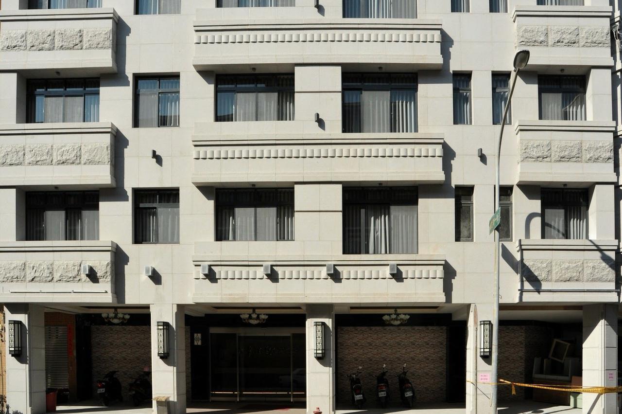Maple Hotel Tainan Esterno foto