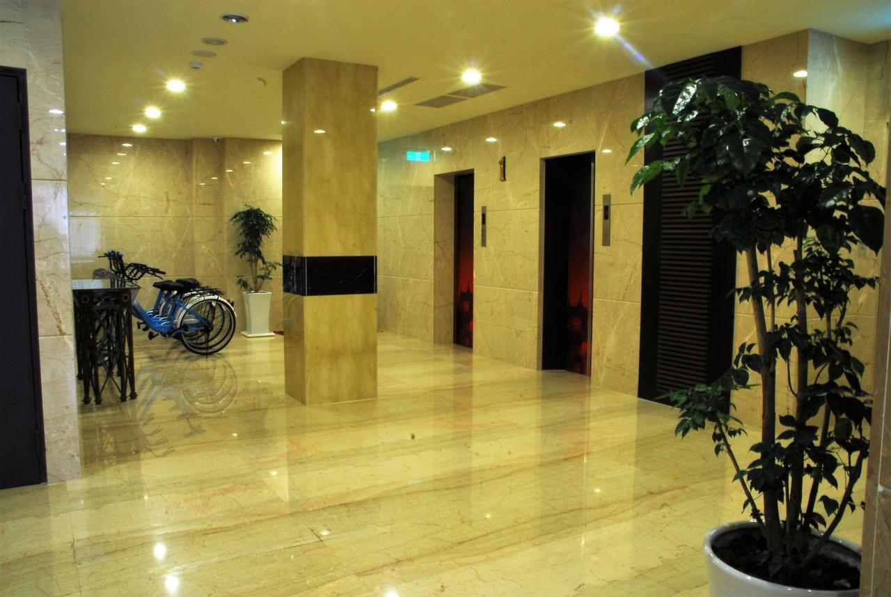 Maple Hotel Tainan Esterno foto