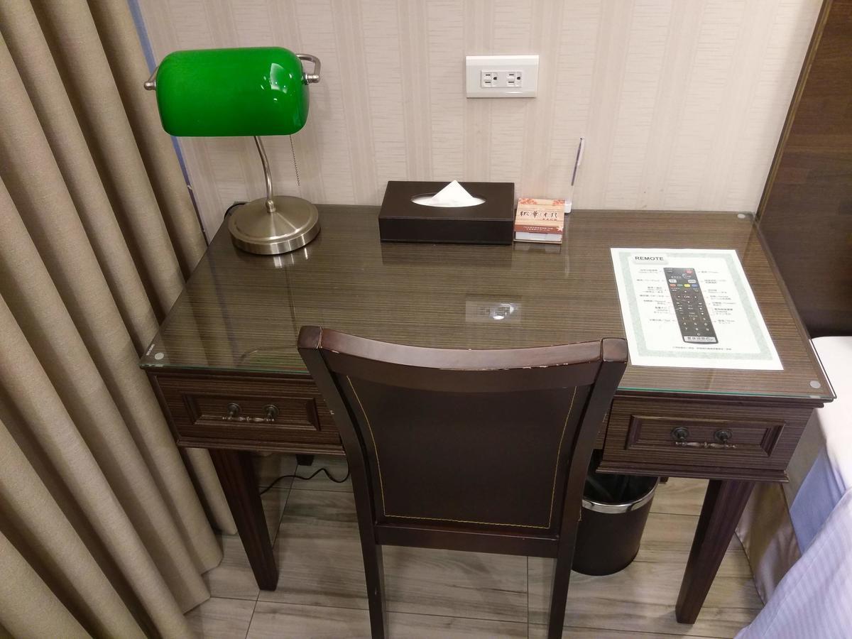 Maple Hotel Tainan Esterno foto